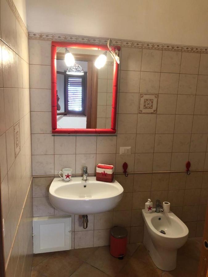 B&B Il Mirto Bianco San Giovanni Suergiu Bagian luar foto